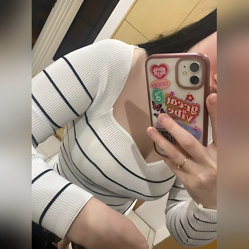 Striped Pattern Plunger Sleeve Pullover - image 1